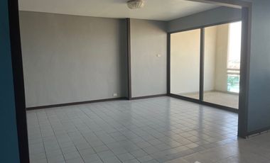 À vendre 1 chambre condo à Bang Na, Bangkok