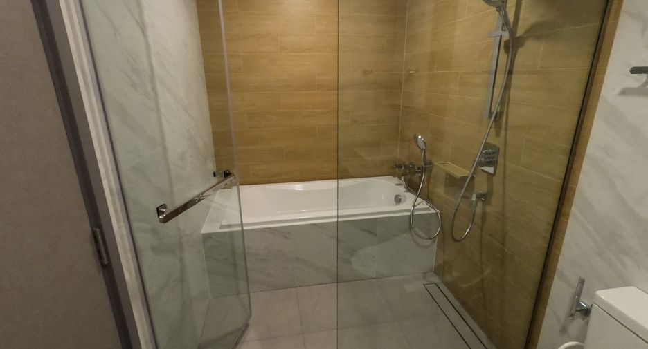 For sale and for rent 1 bed condo in Watthana, Bangkok