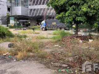 Terreno en venta en Saphan Sung, Bangkok