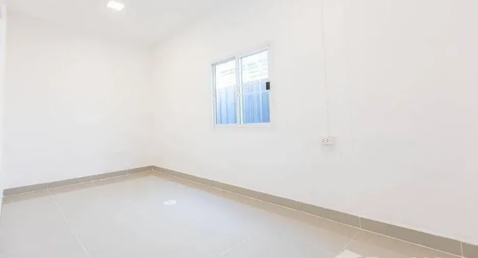 For sale 4 bedrooms townhouse in Bang Bua Thong, Nonthaburi