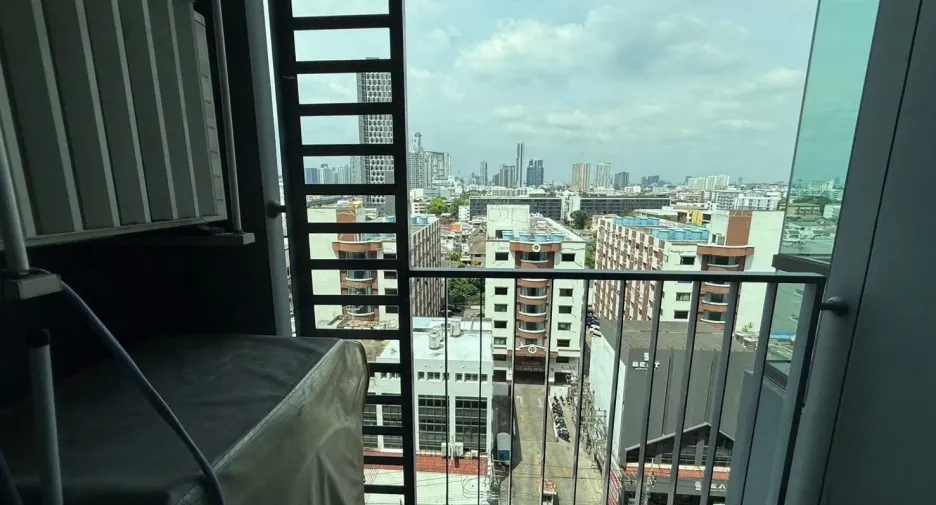For sale 1 bed condo in Phra Khanong, Bangkok