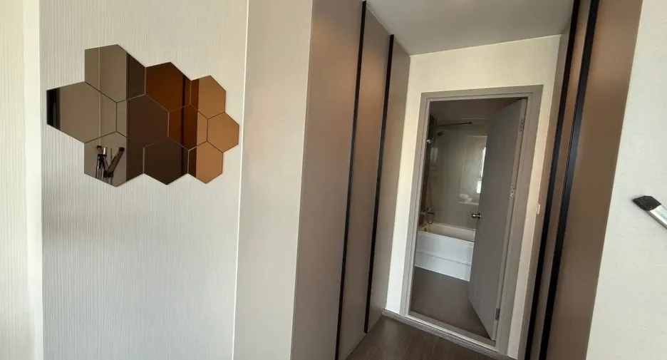 For sale 1 bed condo in Phra Khanong, Bangkok