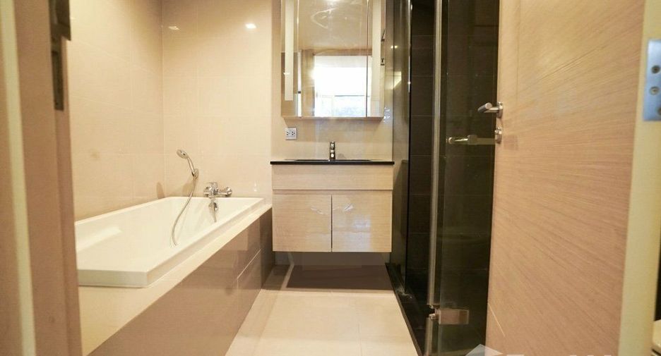 For sale 1 bed condo in Watthana, Bangkok