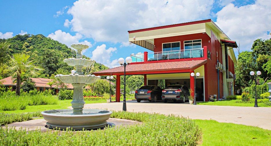 For sale 4 bedrooms villa in Mueang Chiang Rai, Chiang Rai