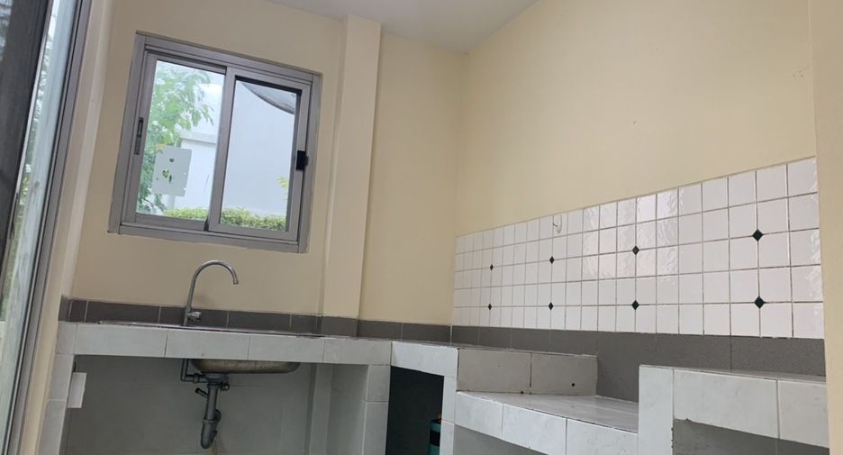 For sale 3 bedrooms house in Mueang Pathum Thani, Pathum Thani