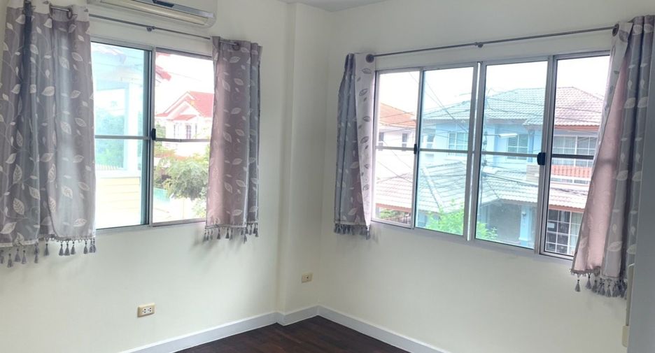 For sale 3 bedrooms house in Mueang Pathum Thani, Pathum Thani
