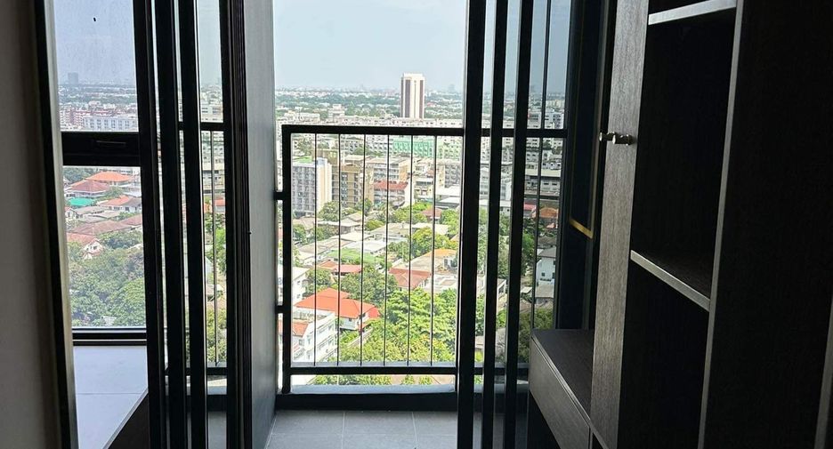 For sale 1 bed condo in Bang Kapi, Bangkok