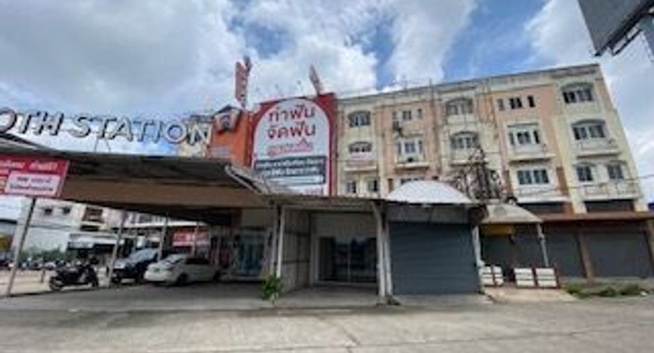 For rent 4 bedrooms retail Space in Thanyaburi, Pathum Thani