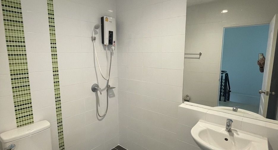For rent 3 bedrooms townhouse in Bang Kruai, Nonthaburi