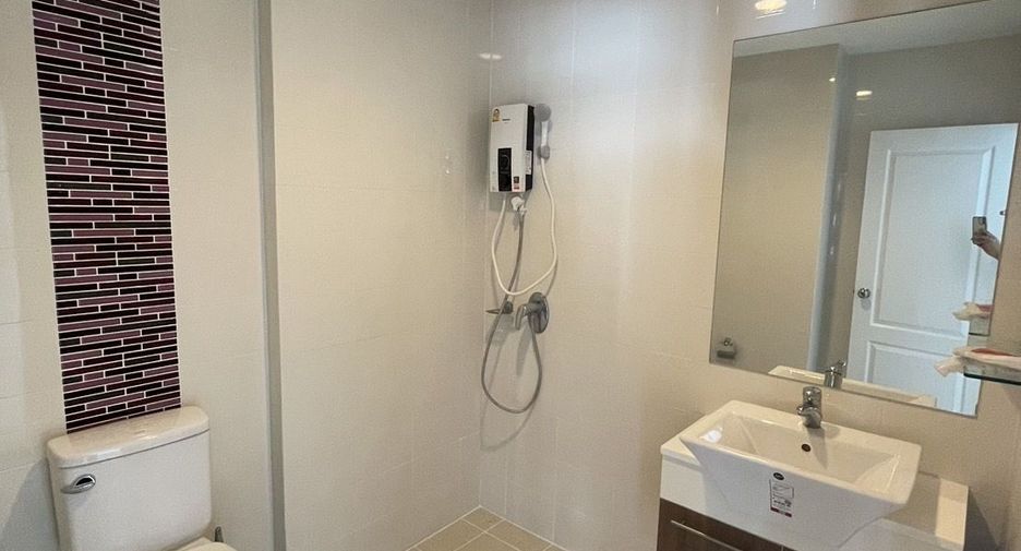 For rent 3 bedrooms townhouse in Bang Kruai, Nonthaburi