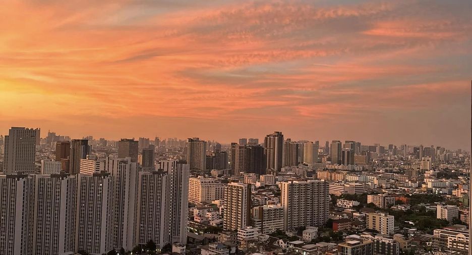 For sale 1 bed condo in Huai Khwang, Bangkok