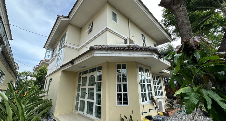 For sale 3 bedrooms house in Phutthamonthon, Nakhon Pathom