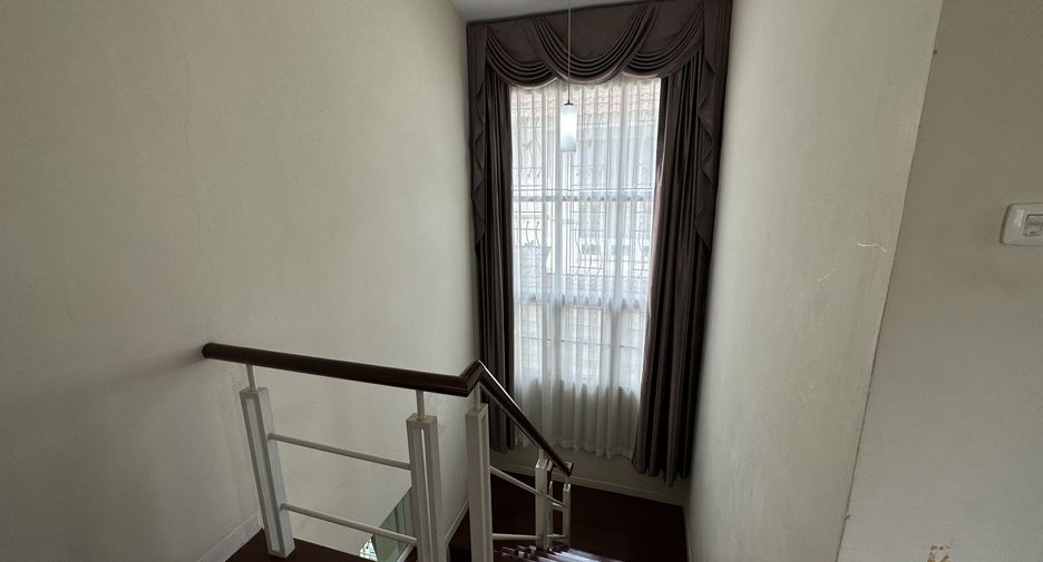 For sale 3 bedrooms house in Phutthamonthon, Nakhon Pathom