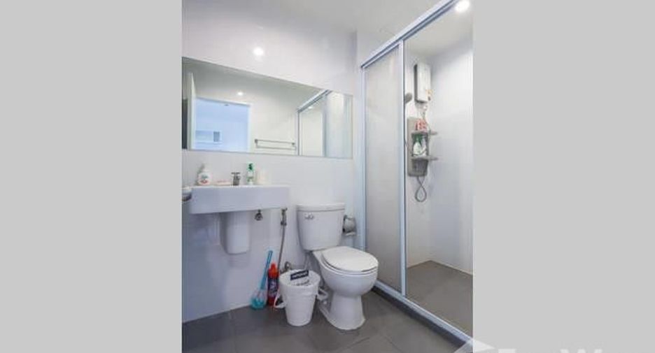 For sale 1 bed condo in Khlong Toei, Bangkok