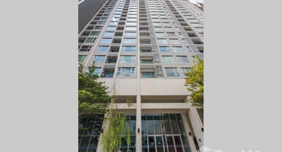 For sale 1 bed condo in Khlong Toei, Bangkok