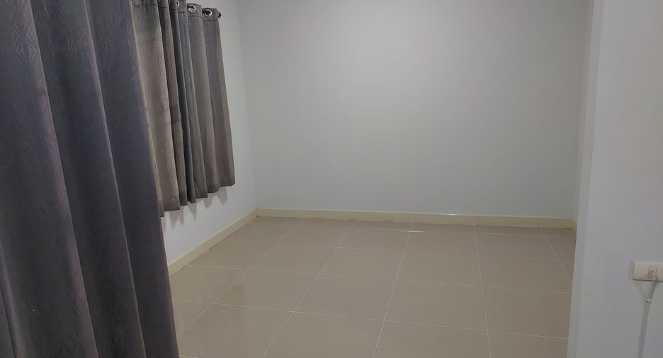 For sale 3 bedrooms townhouse in Lam Luk Ka, Pathum Thani