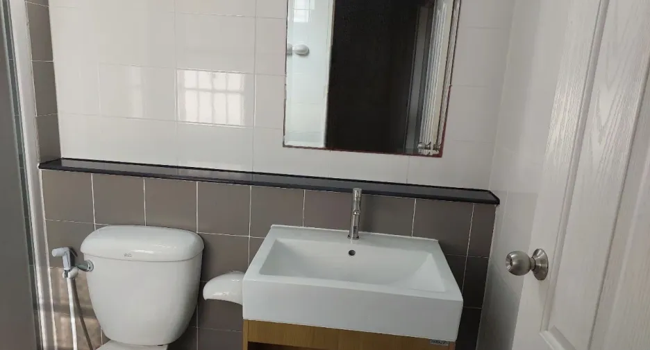 For sale 3 bedrooms townhouse in Lam Luk Ka, Pathum Thani