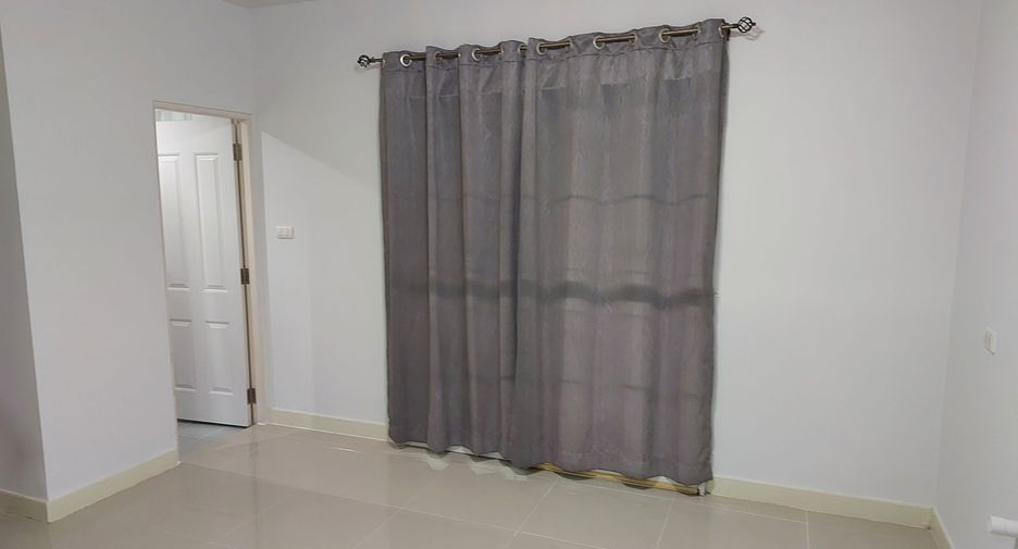For sale 3 bedrooms townhouse in Lam Luk Ka, Pathum Thani