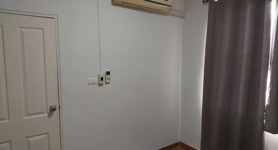 For sale 3 bedrooms townhouse in Lam Luk Ka, Pathum Thani