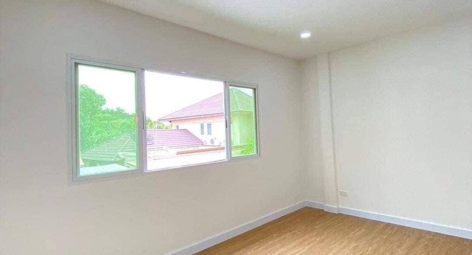 For sale 3 bedrooms townhouse in Mueang Pathum Thani, Pathum Thani