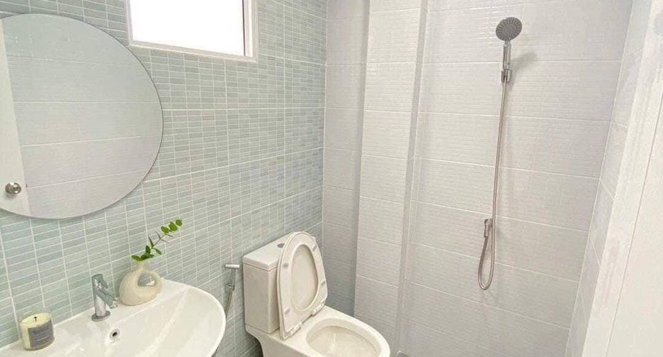 For sale 3 bedrooms townhouse in Mueang Pathum Thani, Pathum Thani
