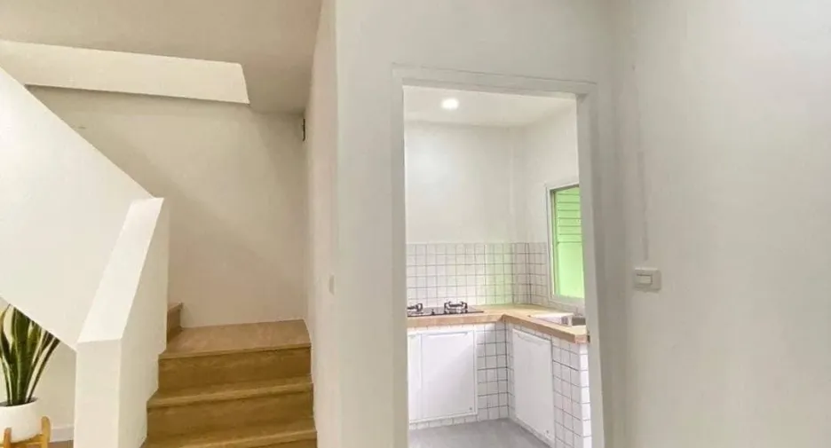 For sale 3 bedrooms townhouse in Mueang Pathum Thani, Pathum Thani