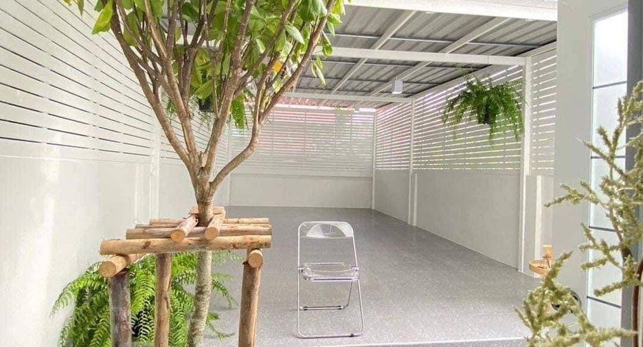 For sale 3 bedrooms townhouse in Mueang Pathum Thani, Pathum Thani