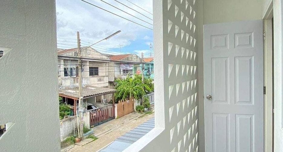 For sale 3 bedrooms townhouse in Mueang Pathum Thani, Pathum Thani