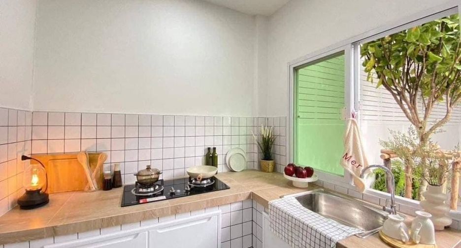 For sale 3 bedrooms townhouse in Mueang Pathum Thani, Pathum Thani