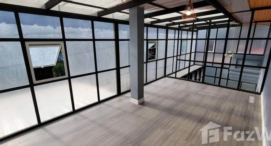Casa adosada en venta de 6 habitaciones en Mueang Phetchaburi, Phetchaburi