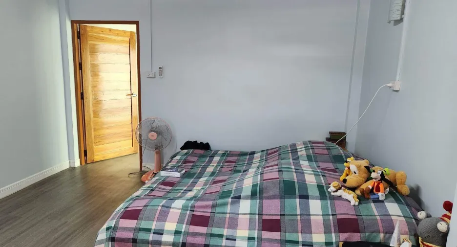 Casa adosada en venta de 6 habitaciones en Mueang Phetchaburi, Phetchaburi