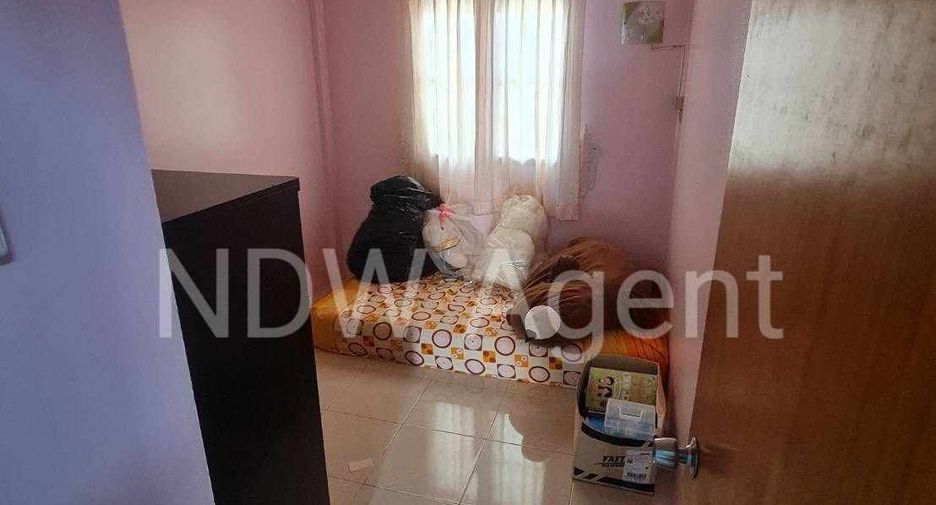 Reihenhaus zum Kauf mit 3 Zimmer in Mueang Chon Buri, Chonburi