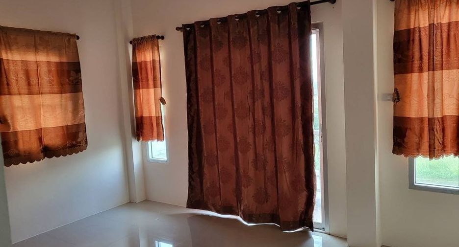 Casa en venta de 3 habitaciones en Song Phi Nong, Suphan Buri