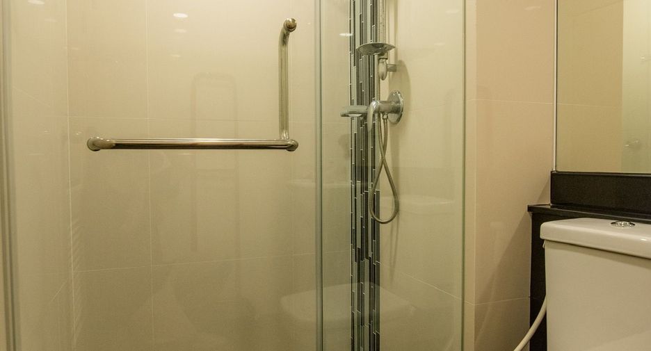 For sale studio condo in Bang Phlat, Bangkok
