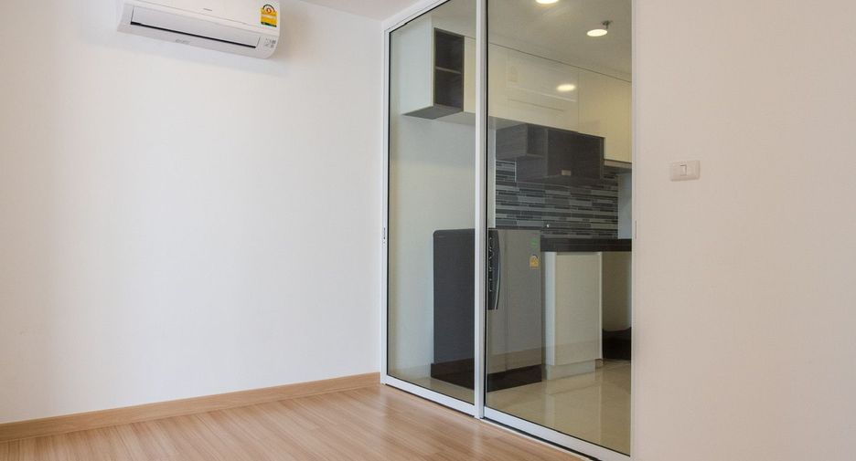 For sale studio condo in Bang Phlat, Bangkok