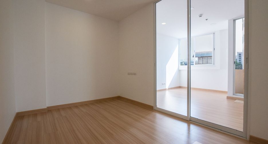 For sale studio condo in Bang Phlat, Bangkok