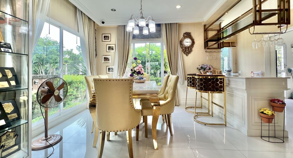 For sale 3 bedrooms house in Suan Luang, Bangkok