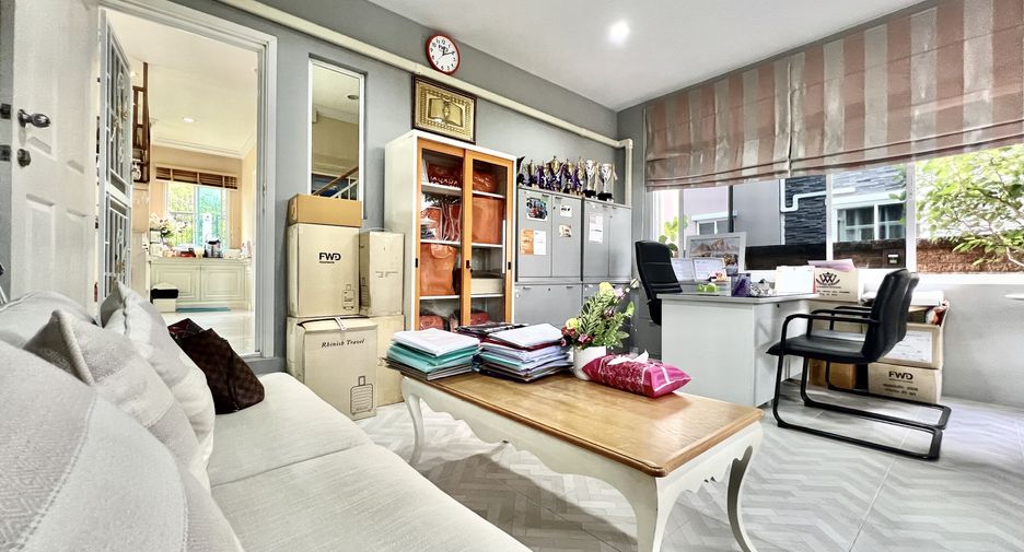 For sale 3 bedrooms house in Suan Luang, Bangkok