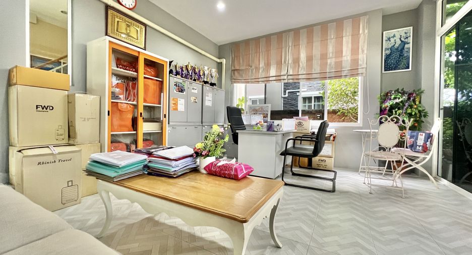 For sale 3 bedrooms house in Suan Luang, Bangkok