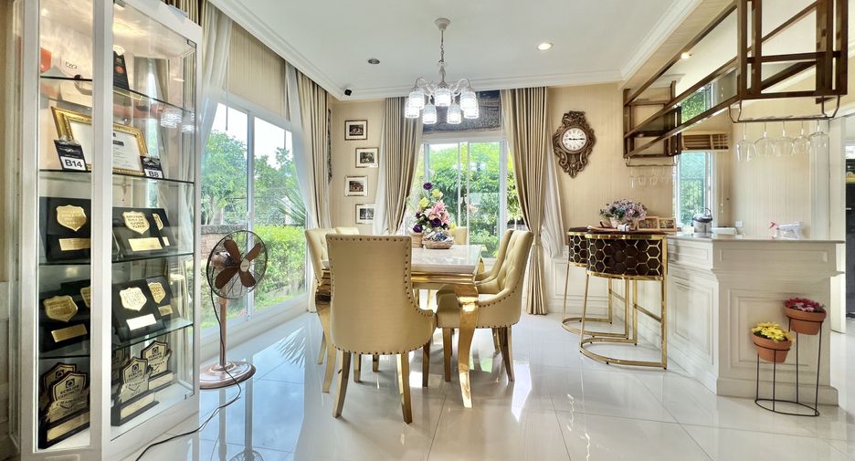 For sale 3 bedrooms house in Suan Luang, Bangkok