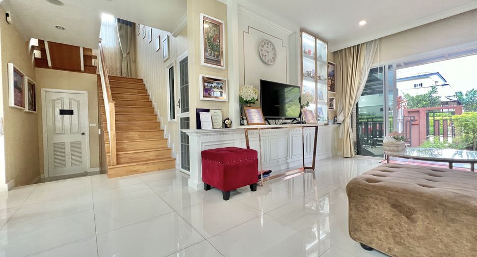 For sale 3 bedrooms house in Suan Luang, Bangkok