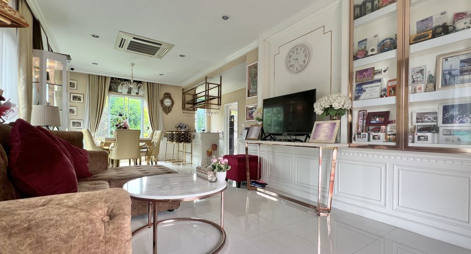 For sale 3 bedrooms house in Suan Luang, Bangkok