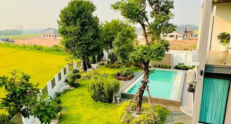For sale 5 bedrooms villa in Mueang Chiang Rai, Chiang Rai
