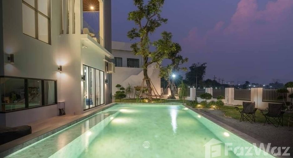 For sale 5 bedrooms villa in Mueang Chiang Rai, Chiang Rai