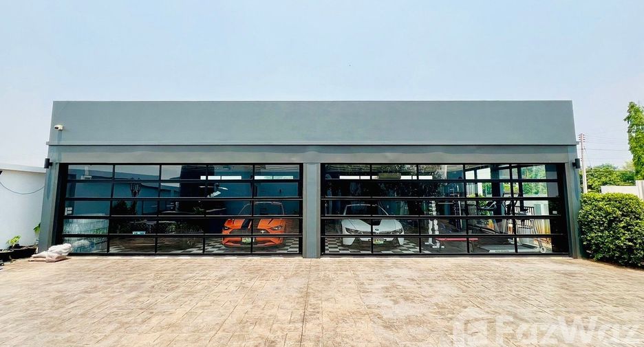 For sale 5 bedrooms villa in Mueang Chiang Rai, Chiang Rai