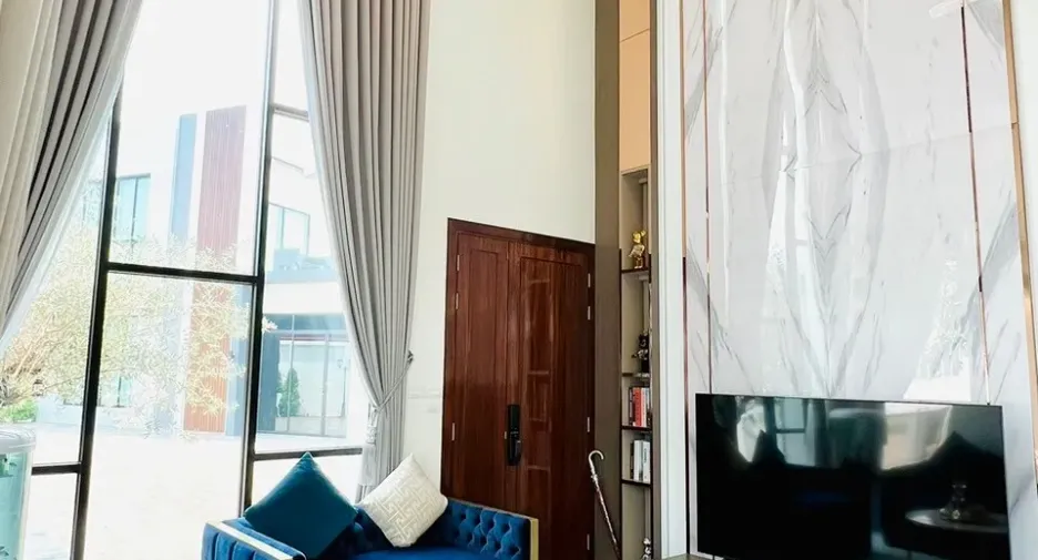 For sale 5 bedrooms villa in Mueang Chiang Rai, Chiang Rai