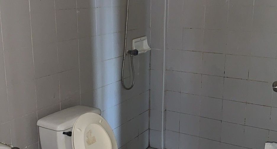 For sale 2 bedrooms townhouse in Mueang Chon Buri, Chonburi