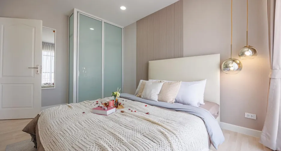 For sale 2 bedrooms condo in Thon Buri, Bangkok