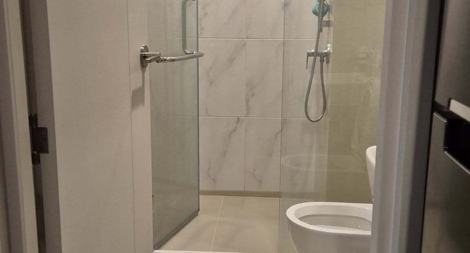 For sale 1 bed condo in Mueang Samut Prakan, Samut Prakan