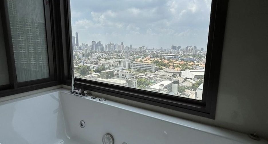 Wohnung zum Kauf mit 1 Zimmer in Khlong Toei, Bangkok